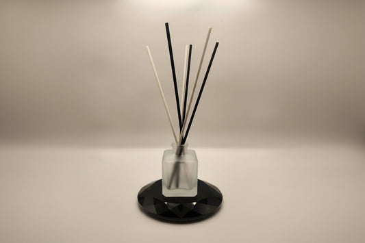Frosted Cube Reed Diffuser – 3.5 oz with Natural Reeds