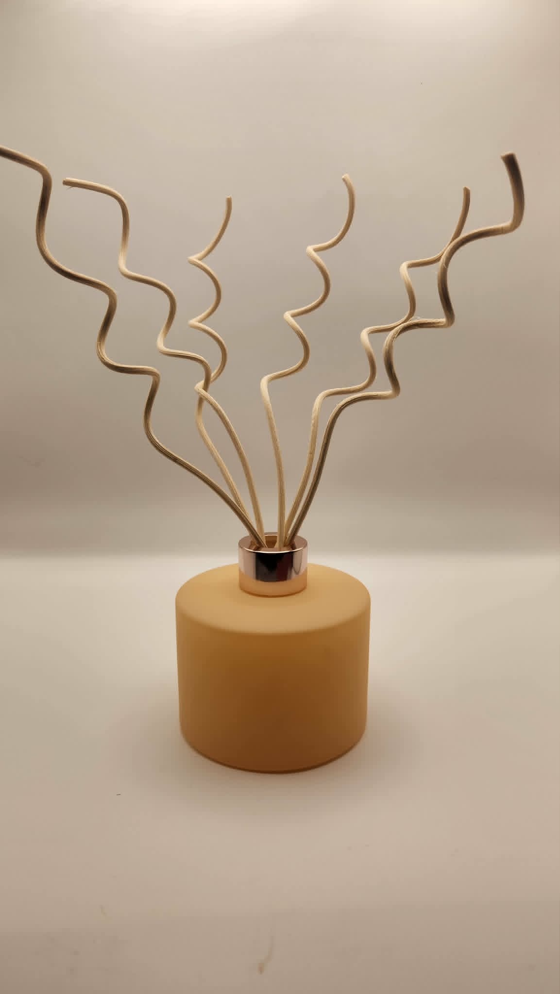 Calm Peach Reed Diffuser – 6.5 oz with Natural Reeds (Copy)